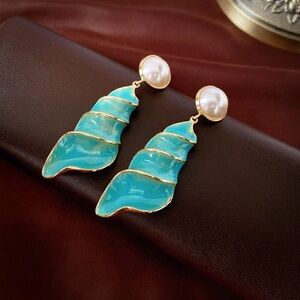 Medieval vintage earrings, fashionable and versatile, high-end earrings